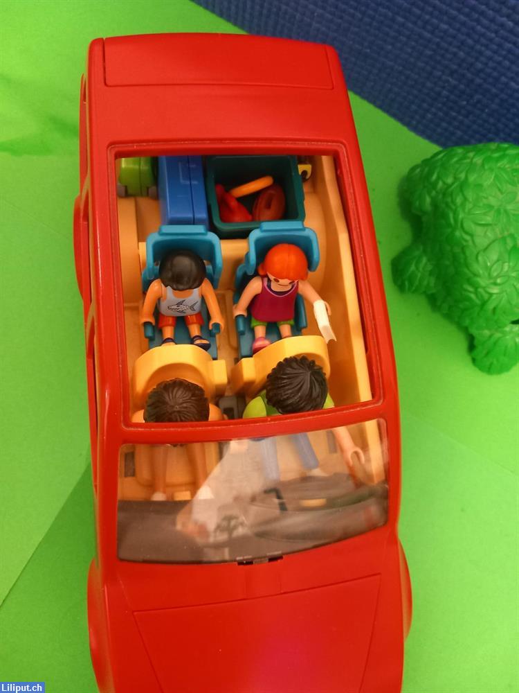 Bild 1: Roter Familien-PKW mit Figuren | Playmobil 9421