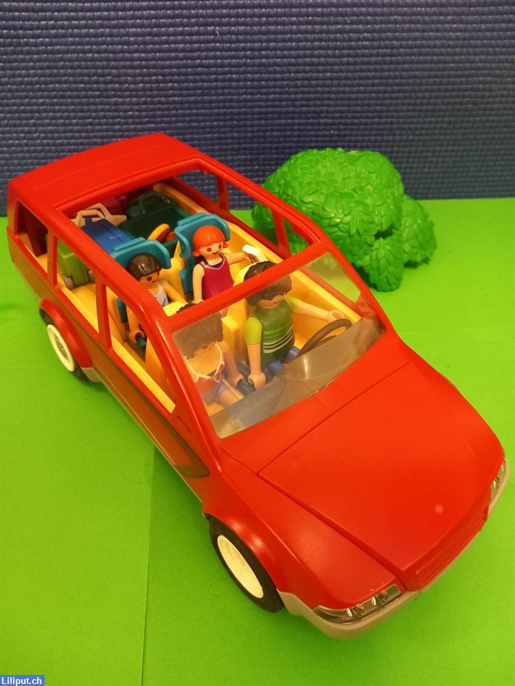 Bild 2: Roter Familien-PKW mit Figuren | Playmobil 9421