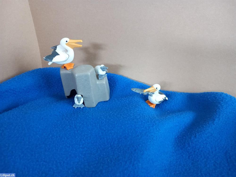 Bild 1: Playmobil Möwenfamilie mit Fels und Fische